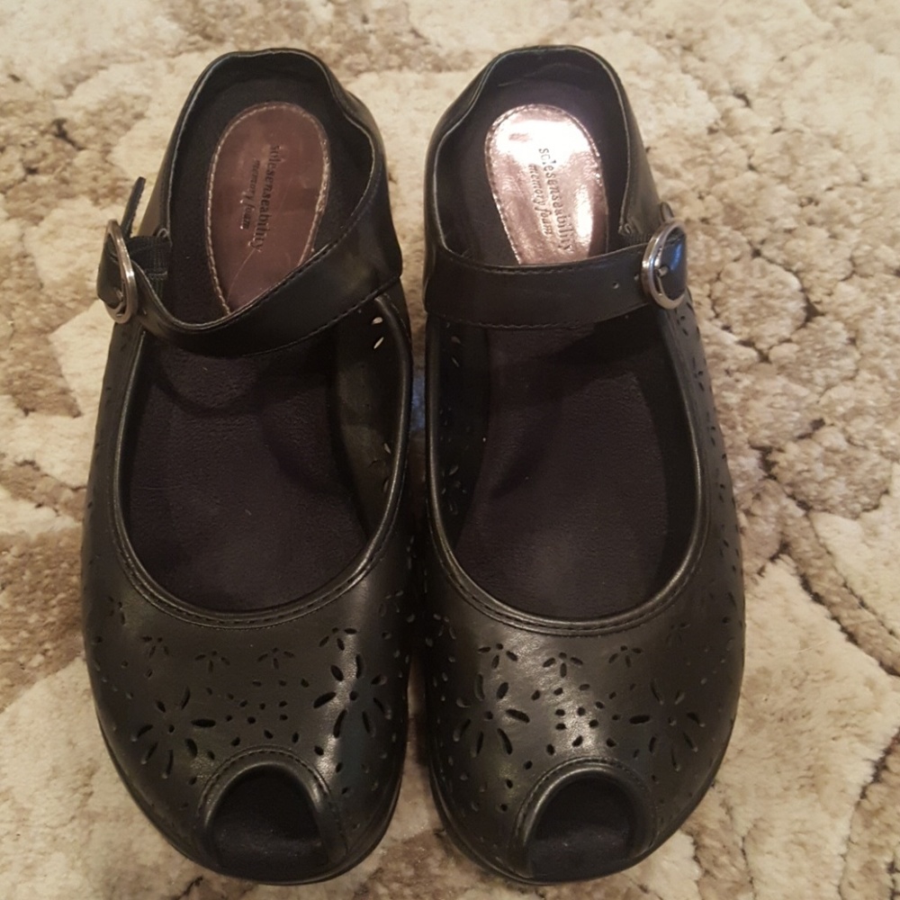 sole senseability memory foam peep toe wedges